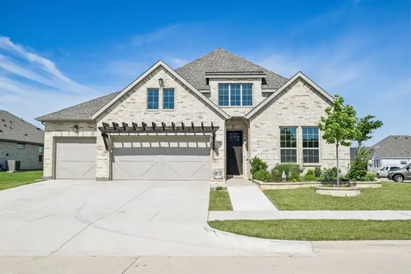 569 Pebble Drive, Waxahachie, TX 75167