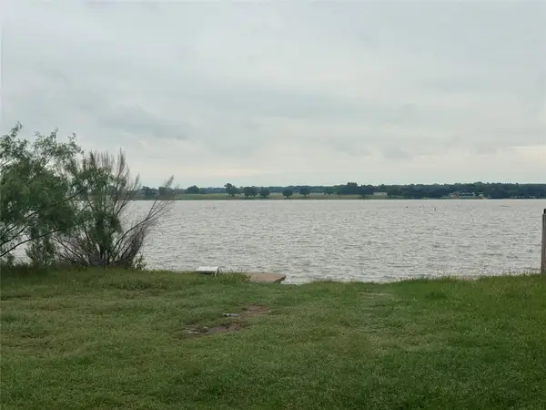 2815 E Briarwood Street, Granbury, TX 76048
