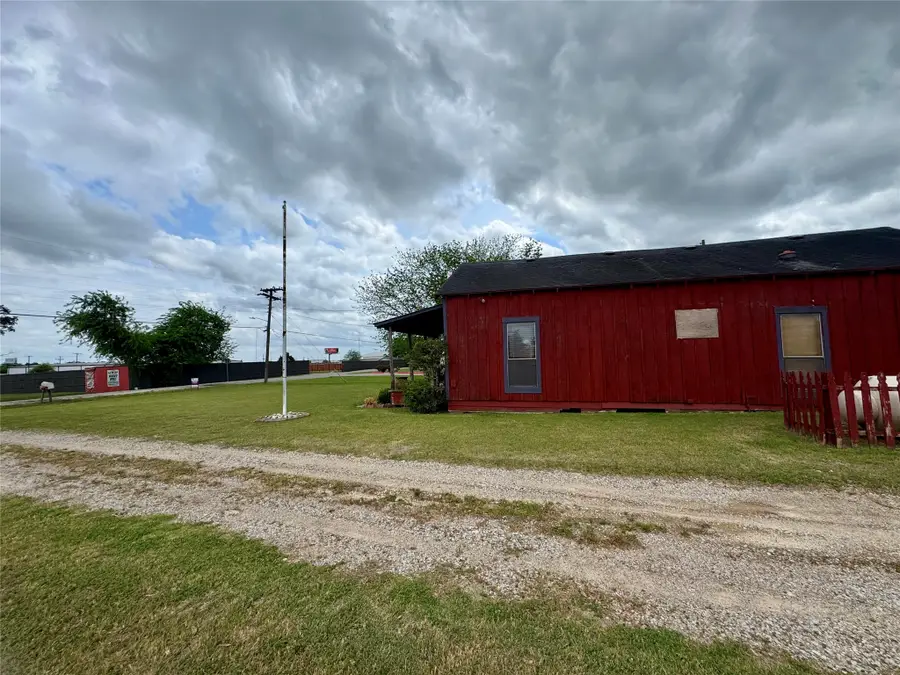 1321 Meadow Street, Desoto, TX 75115 - #2