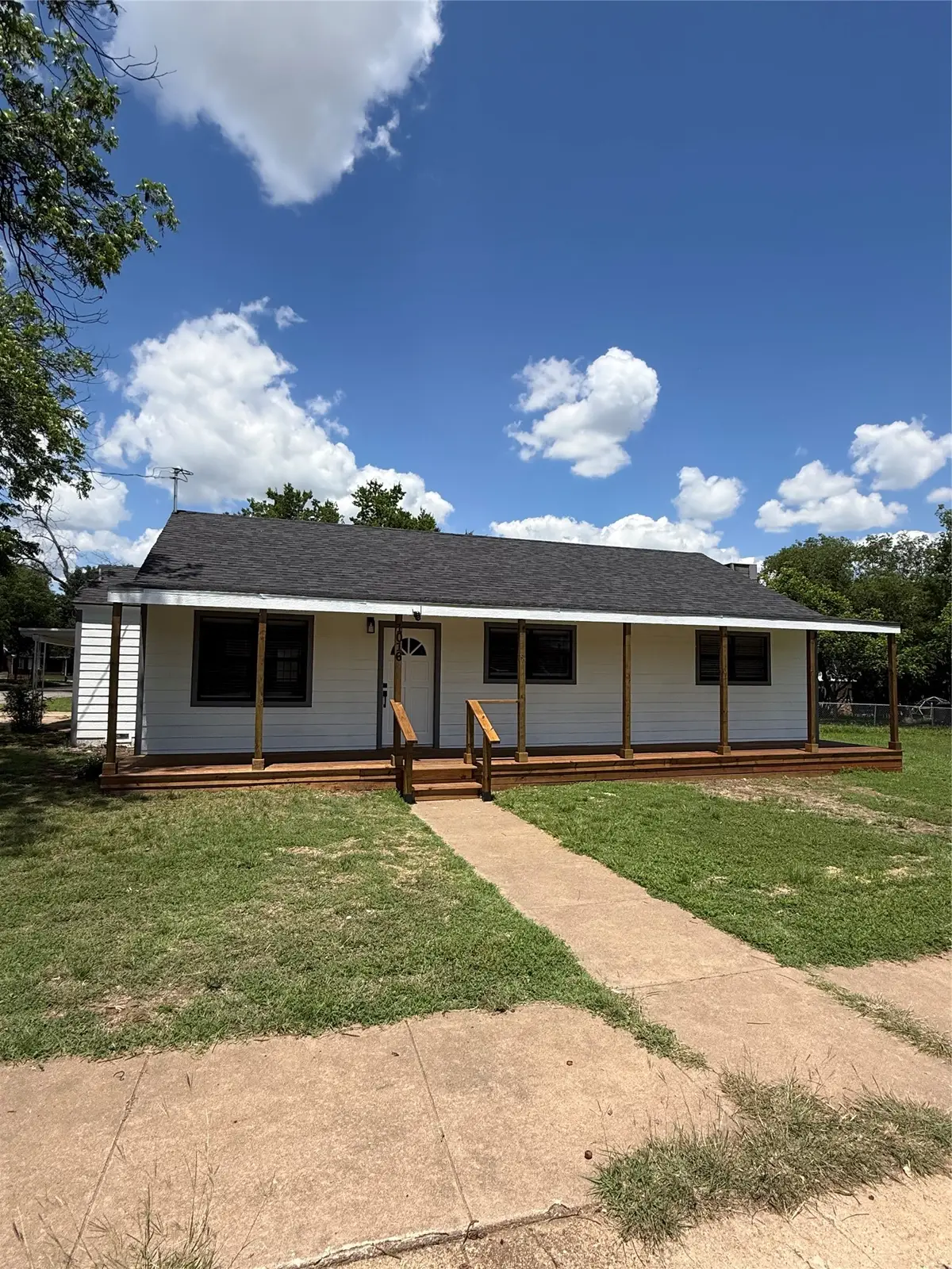 1016 W Cedar Street, Coleman, TX 76834 - #1