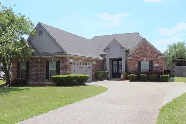 496 Brompton Lane, Bossier City, LA 71111