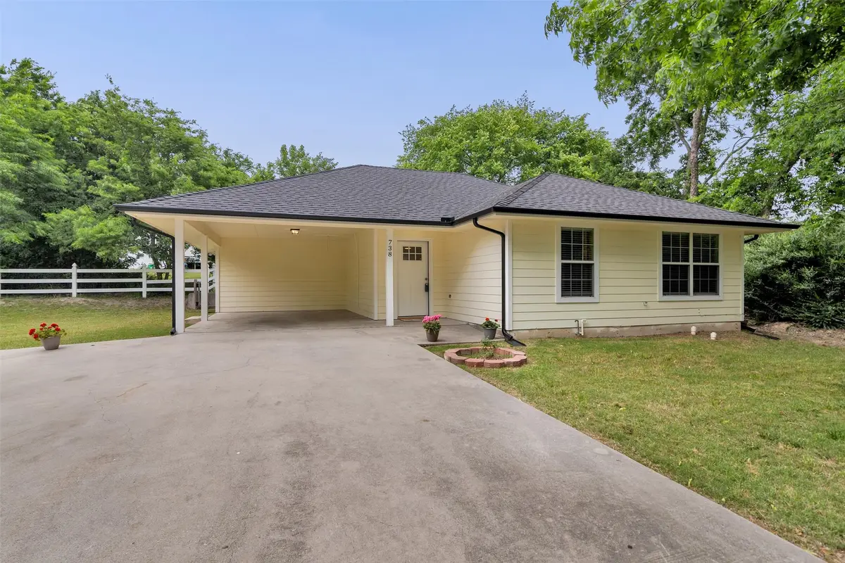 738 Wayne Avenue, Van Alstyne, TX 75495 - #1