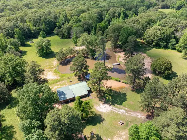 17631 Farm To Market 1159, Clarksville, TX 75426