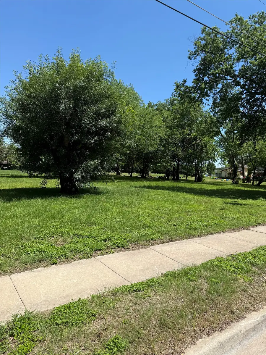 1022 Armeda Avenue, Irving, TX 75061 - #2