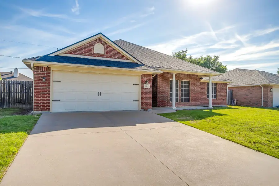 1024 Heberle Drive, Burleson, TX 76028 - #2