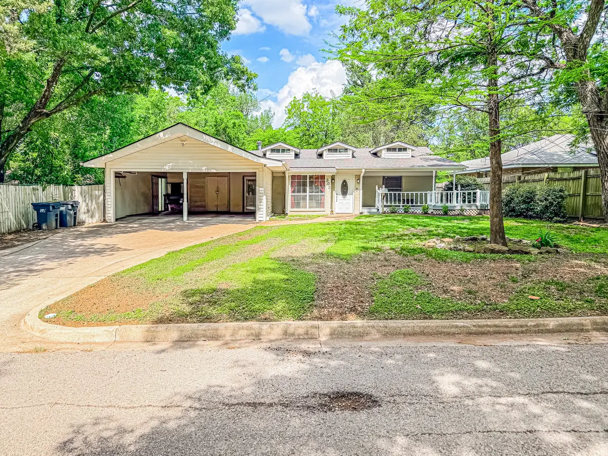 303 N 30th Street, Corsicana, TX 75110 - #1