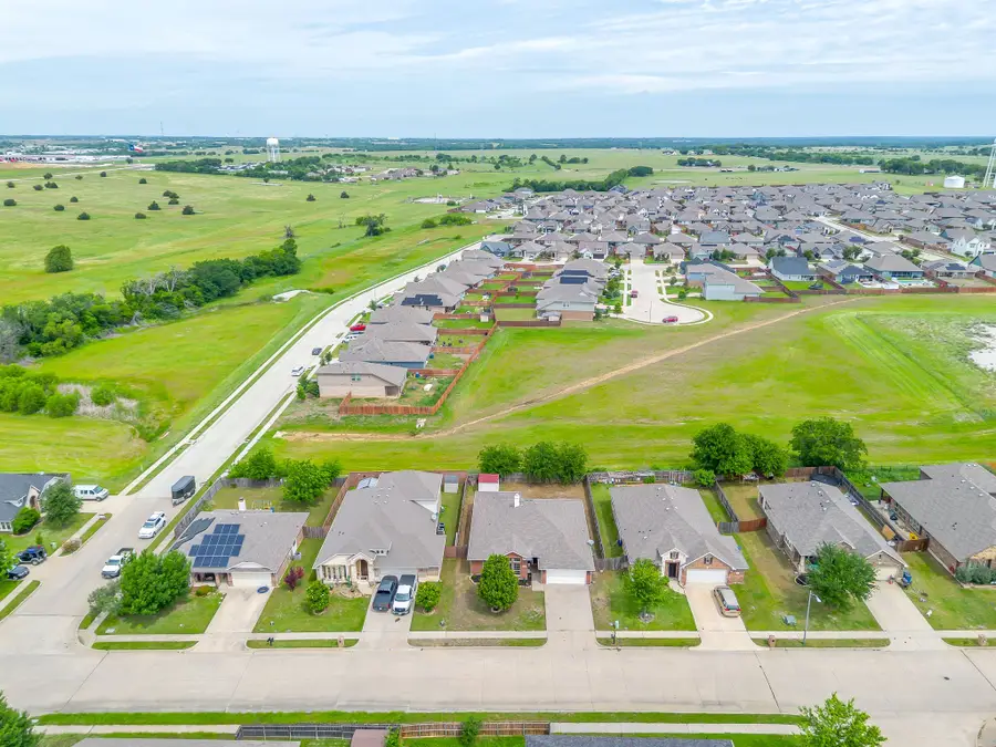 602 Boulder Creek Drive, Alvarado, TX 76009 - #2