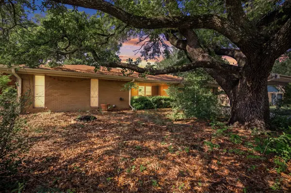 104 Forest Lane, Hillsboro, TX 76645