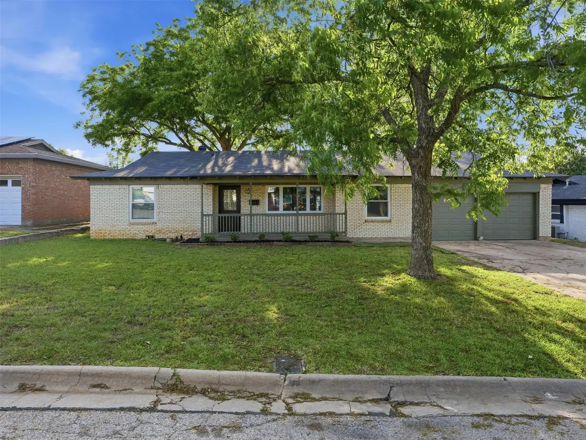 825 Lee Drive, Bedford, TX 76022 - #1