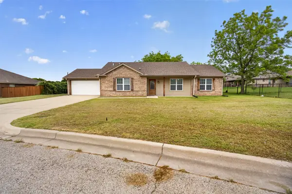 505 E 5th Street, Springtown, TX 76082