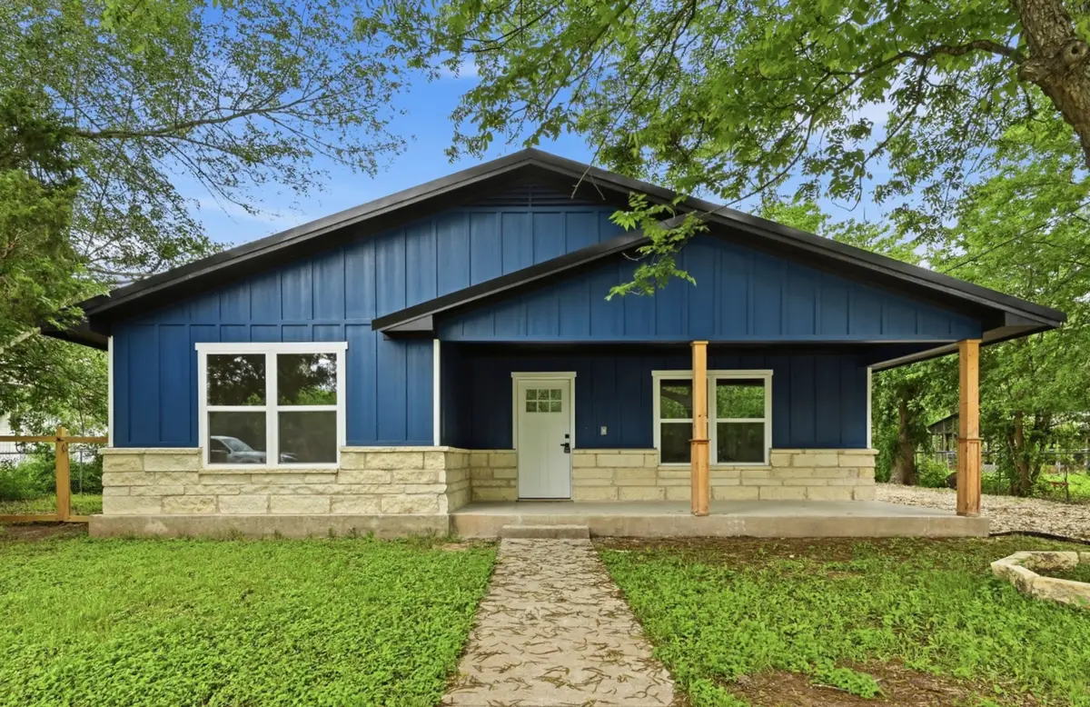 827 Clearfork Street, Lockhart, TX 78644 - #1