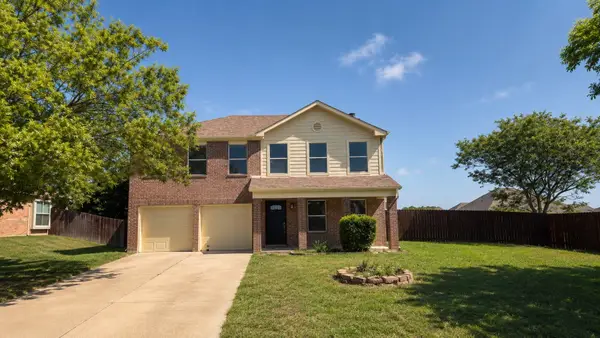 501 Coral Reef Lane, Glenn Heights, TX 75154
