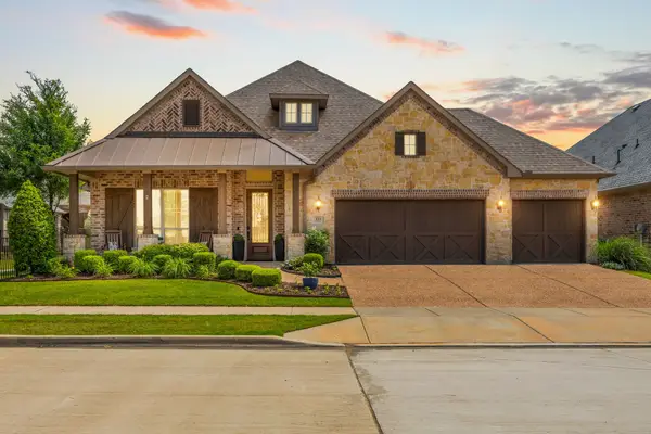 123 Freesia Drive, Flower Mound, TX 75028