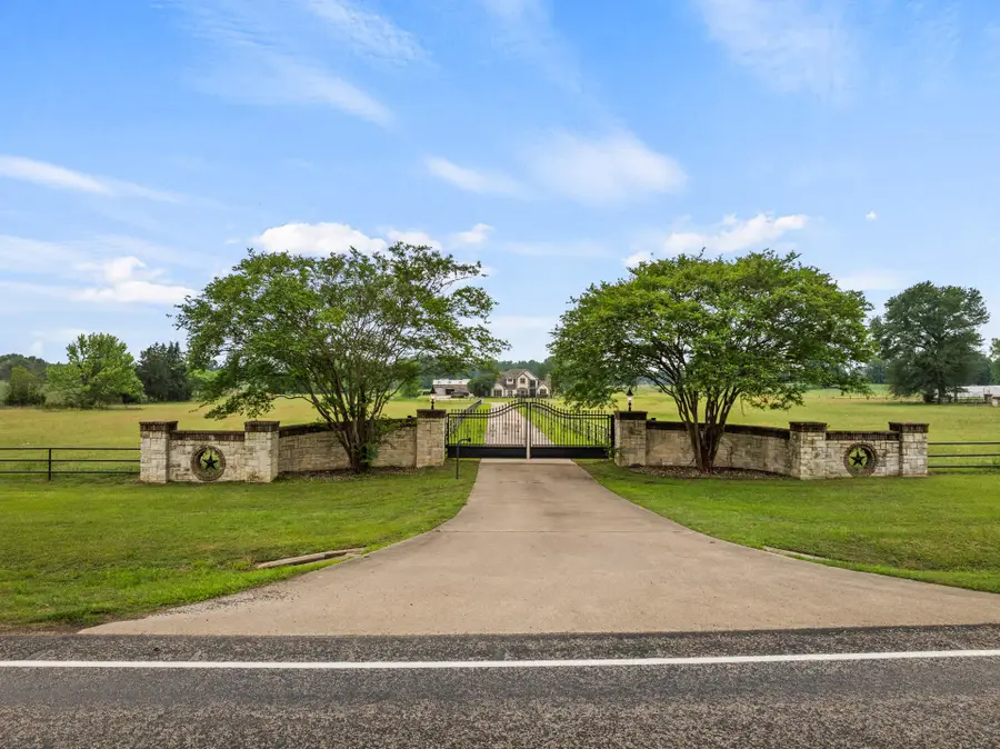 2320 W Highway 11, Pittsburg, TX 75686 - #2