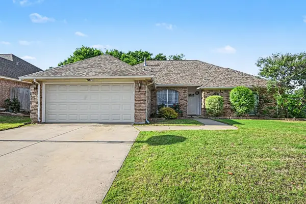 6700 Greenleaf Drive, North Richland Hills, TX 76182