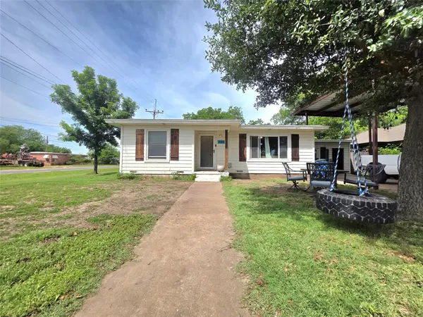 101 Mel Street, Winters, TX 79567