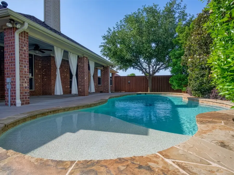 3916 Palomino Drive, Benbrook, TX 76116 - #2