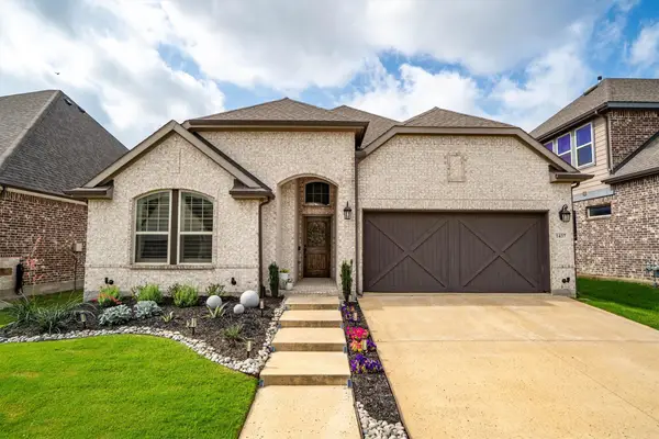 1437 11th Street, Argyle, TX 76226