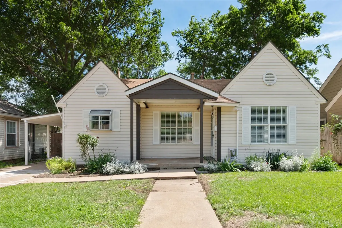 4521 Calmont Avenue, Fort Worth, TX 76107 - #1
