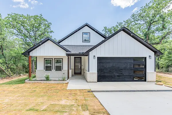 109 Gordon Circle, Runaway Bay, TX 76426