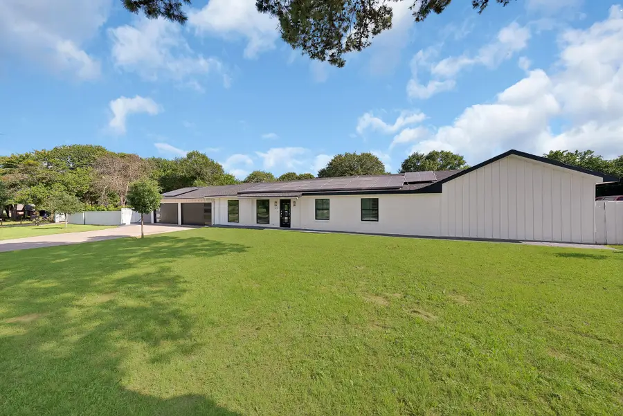 620 E 6th Street, Springtown, TX 76082 - #3