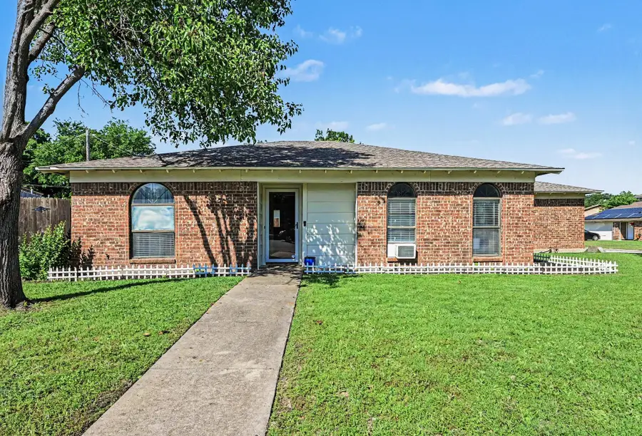 8553 James Court, White Settlement, TX 76108 - #2