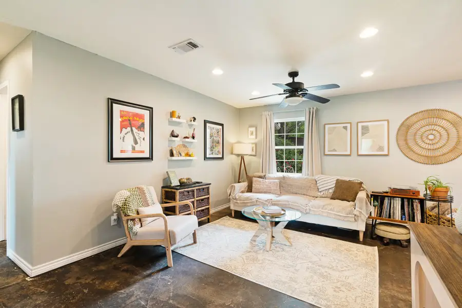 1975 Brown Avenue, Paris, TX 75460 - #2