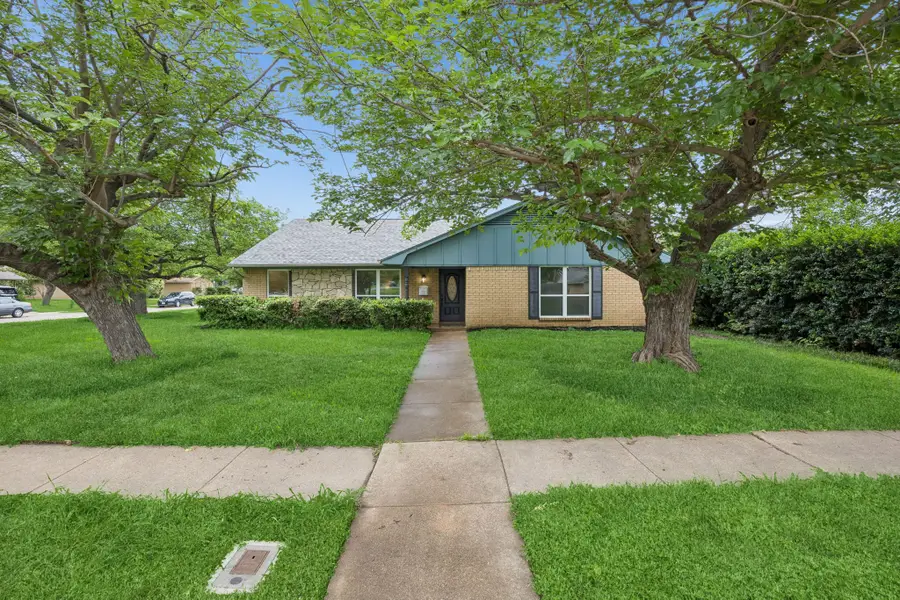 2524 Glen Lea Drive, Irving, TX 75062 - #2