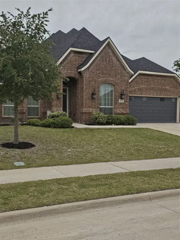 1533 Pierce Street, Waxahachie, TX 75165