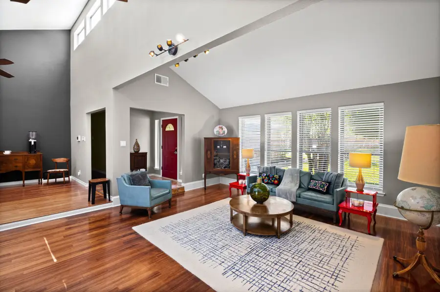 1023 Auburn Drive, Arlington, TX 76012 - #2