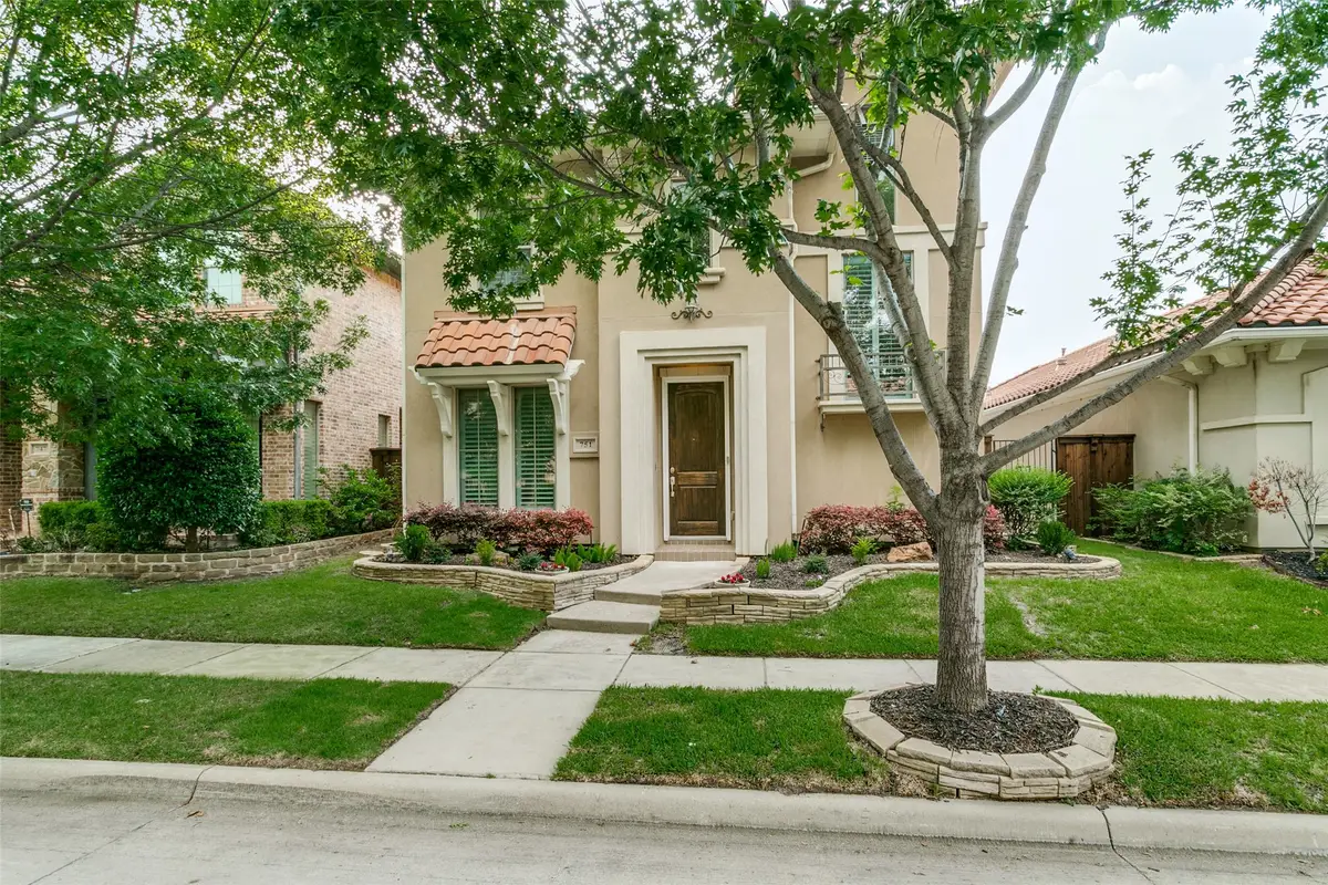 751 Laguna, Irving, TX 75039 - #1