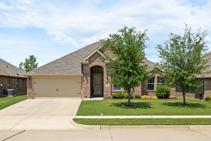 216 Ovaletta Drive, Justin, TX 76247 - #2