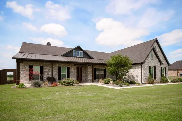 860 Dove Meadow Trail, Waxahachie, TX 75167