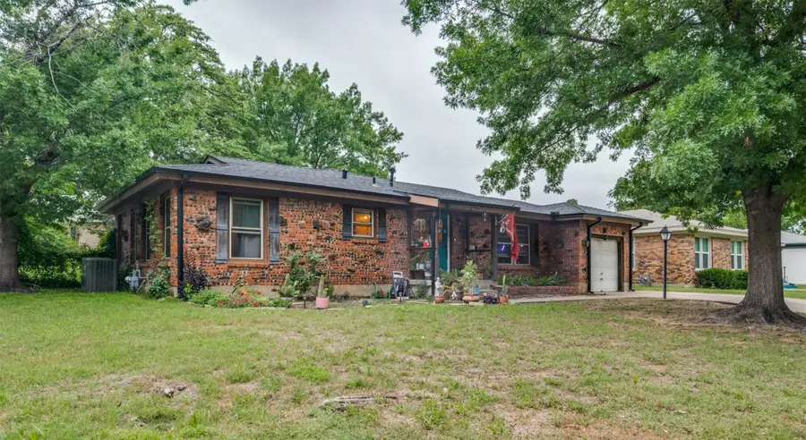 727 Norwood Drive, Hurst, TX 76053 - #2