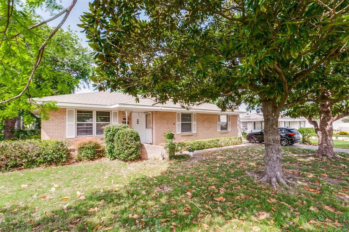 325 Hillside Avenue, Richardson, TX 75081 - #1