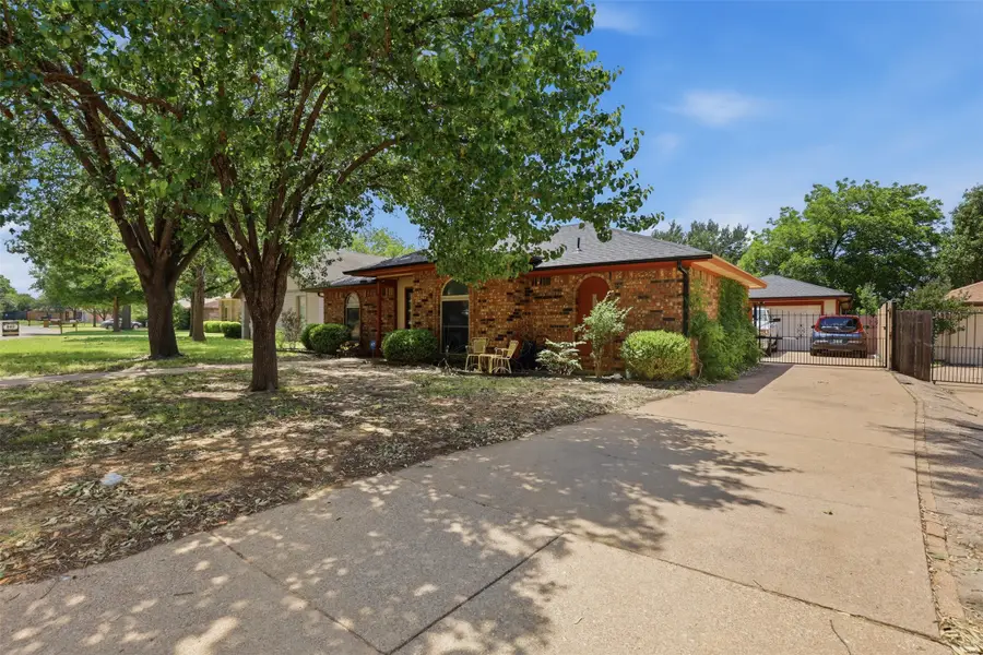 4214 Windhurst Drive, Arlington, TX 76015 - #3