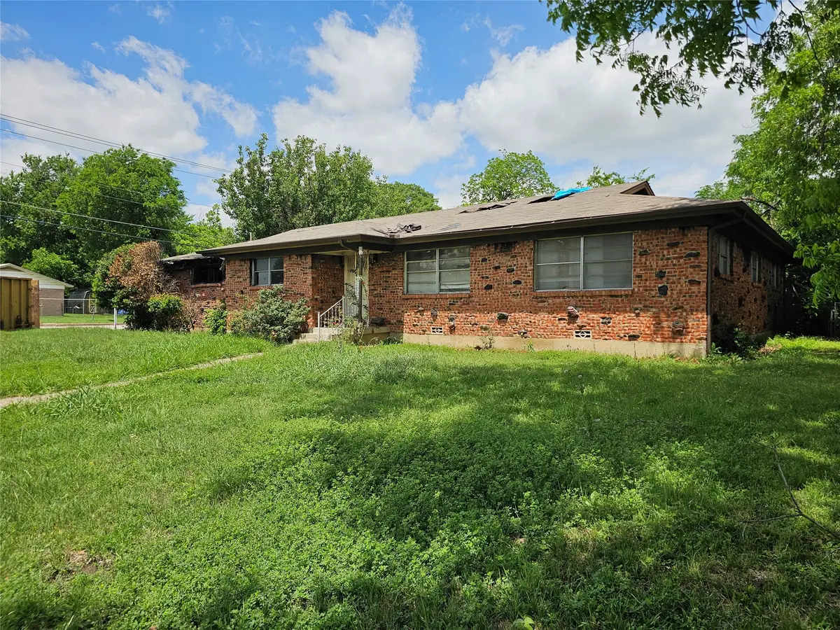 5301 Ammons Street, Haltom City, TX 76117 - #1