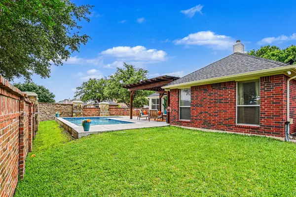 301 Cave River Drive, Murphy, TX 75094