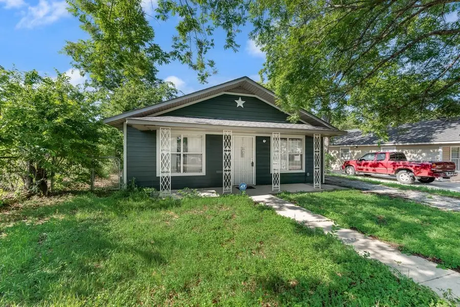 921 E Annie Street, Fort Worth, TX 76104 - #2