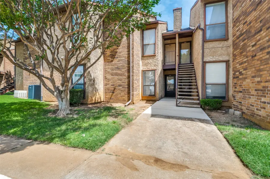 1109 Calico Lane #1811, Arlington, TX 76011 - #2
