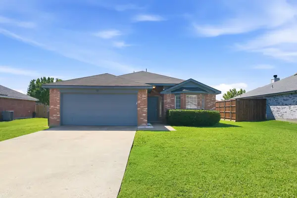 311 S Chestnut Street, Forney, TX 75126