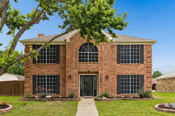 2069 Cameo Drive, Lewisville, TX 75067