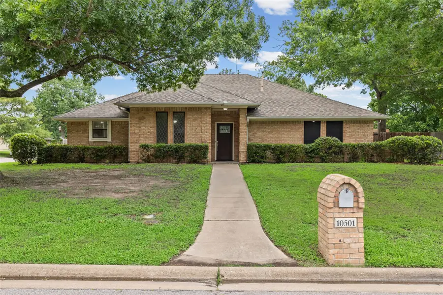 10501 Oak Creek Drive, Greenville, TX 75402 - #2