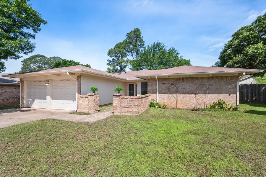 910 Cherry Laurel Lane, Arlington, TX 76012 - #3