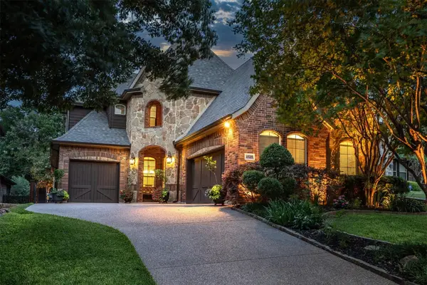 4349 Crestwood Court, Grapevine, TX 76051