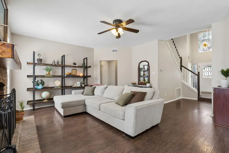 7841 Ember Oaks Drive, North Richland Hills, TX 76182 - #2