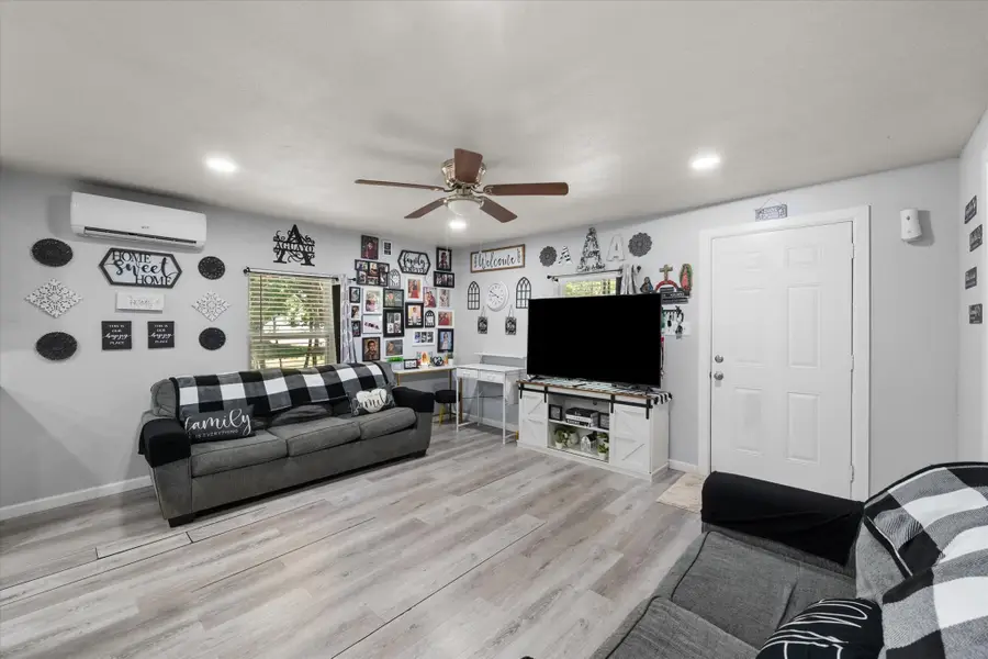 703 N Goodman Avenue, Kerens, TX 75144 - #3