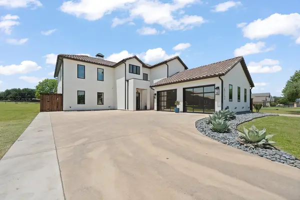 613 Wildcat Way, Kennedale, TX 76060