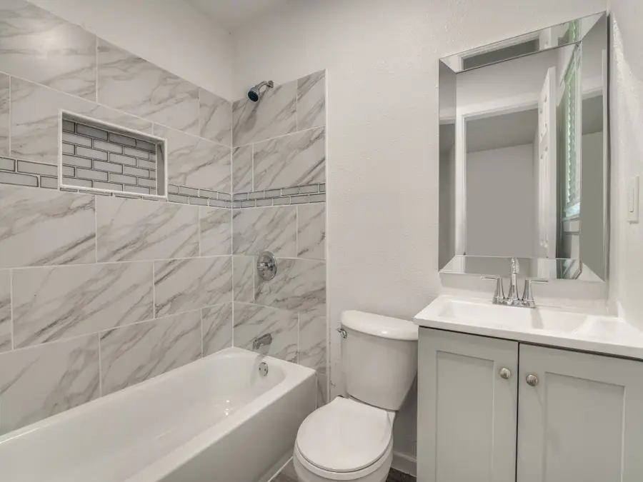 525 Moonlight Drive, Garland, TX 75040 - #2