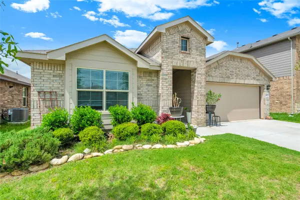 16717 Porterfield Lane, Justin, TX 76247